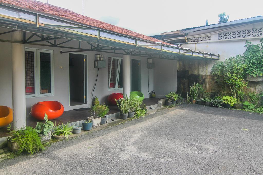Hotel Cemerlang Baturraden Quarto foto