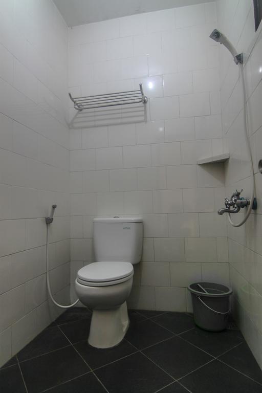 Hotel Cemerlang Baturraden Quarto foto